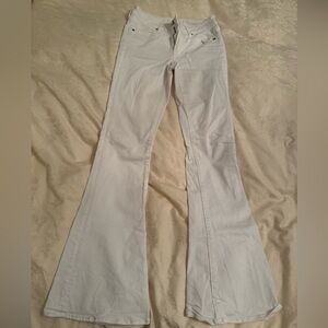American Eagle Flare White Jeans 4